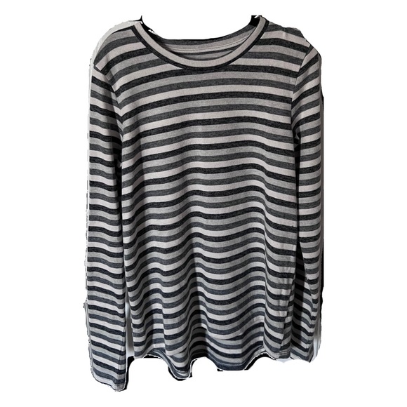 American Eagle Outfitters Tops - American Eagle Soft and Sexy Plush Long Sleeve